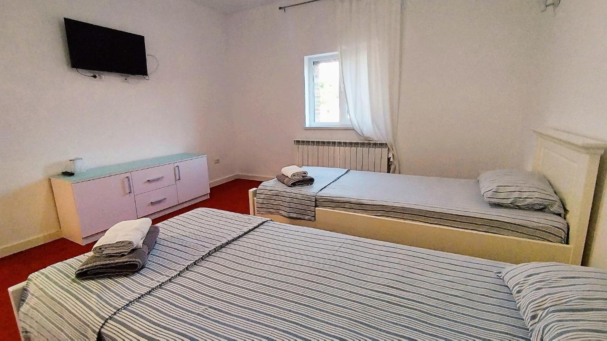 Fresh Accommodation Rădăuţi Extérieur photo